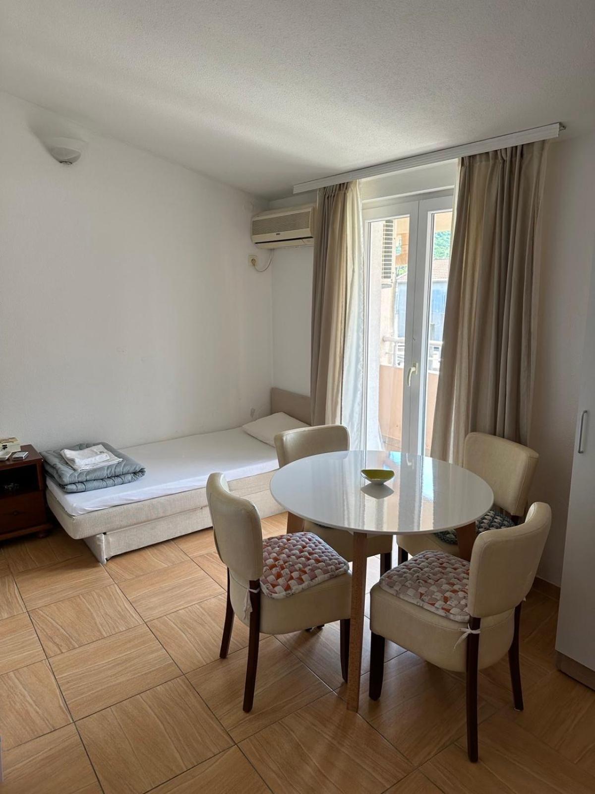Guest House Andrea Budva Extérieur photo