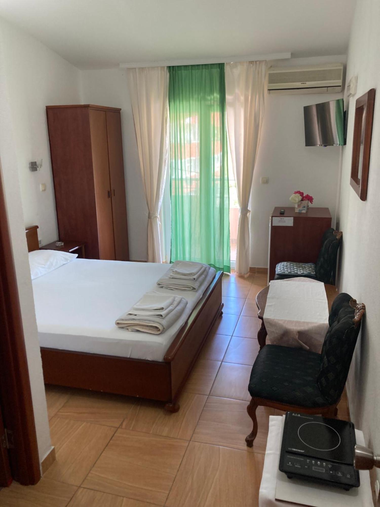 Guest House Andrea Budva Extérieur photo