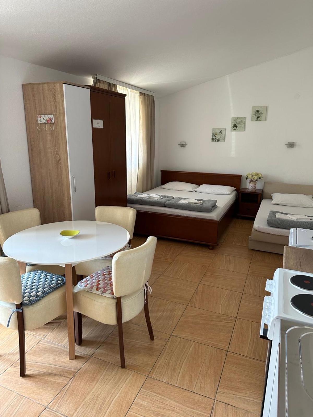 Guest House Andrea Budva Extérieur photo